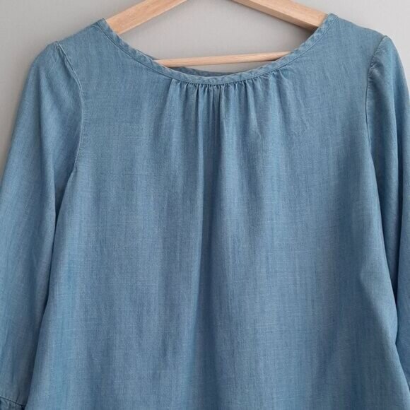 GAP Relaxed Fit Ruffle Blouse Top Chambray Blue Sz XS - Picture 2 of 11